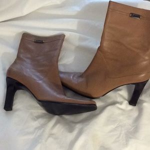 Square toe Boots